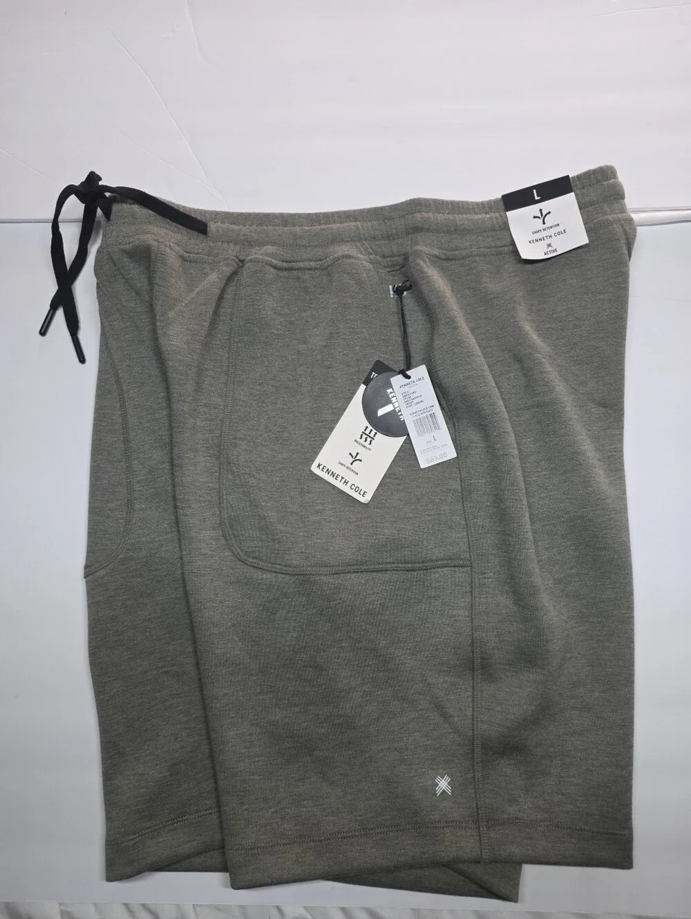 Men's Kenneth Cole Shorts Large  Tech Jogger Scuba Shorts Gray GREEN HEATHER